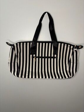 Alice + Olivia Tote Bag Large with Decorative Zipper